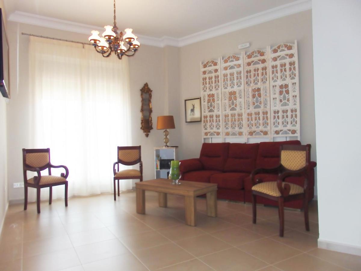 Hostal Montemayor Moguer Buitenkant foto